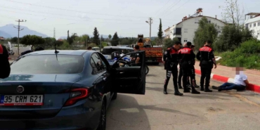 polisin-dur-ihtarina-uymadi-15-kilometrelik-kovalamaca-sonucu-yakalandi-rFUY55fg.jpg