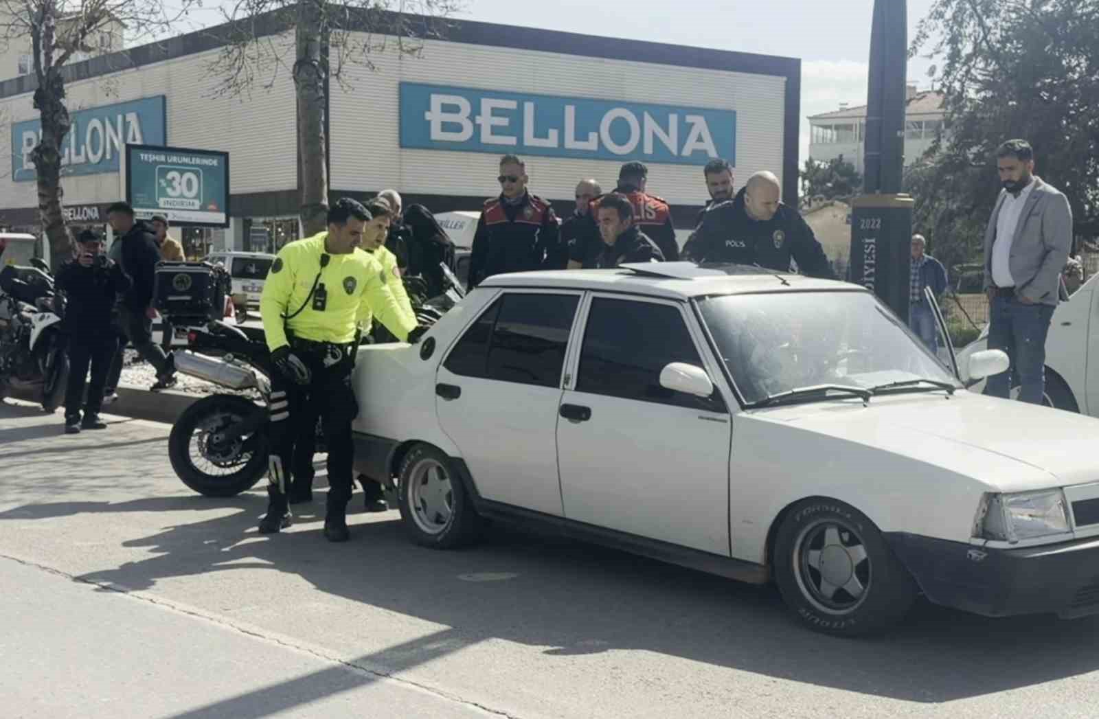 Polisin ‘dur’ ihtarına uymadı, 379 bin lira ceza yedi 6 polisin dur ihtarina uymadi 379 bin lira ceza yedi 2 7PVODfut