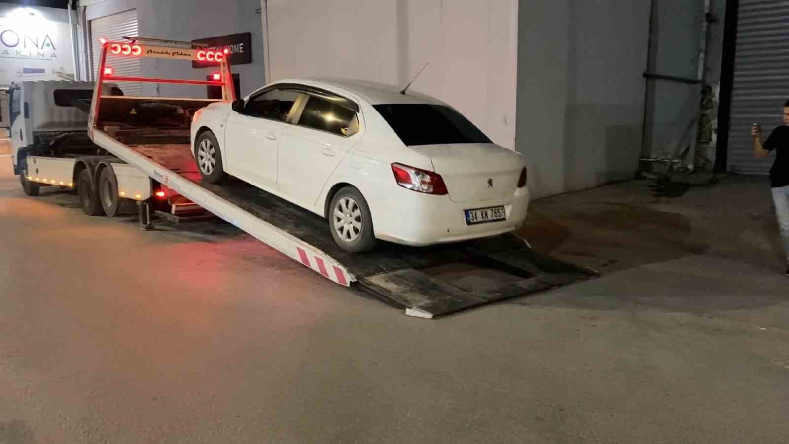 Polisin ’Dur’ ihtarına uymadı, 490 bin lira ceza yedi 4 polisin dur ihtarina uymadi 490 bin lira ceza yedi 0 bOppvbB7
