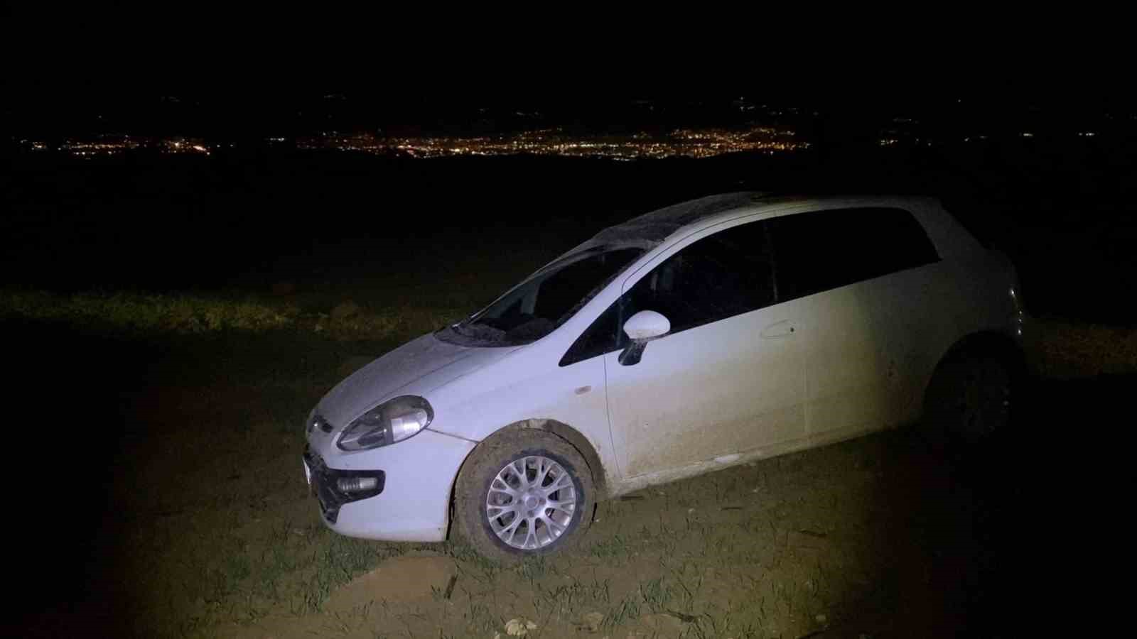 polisin dur ihtarina uymadi camura saplaninca yaya olarak kacti 1 pNWtPJ9c