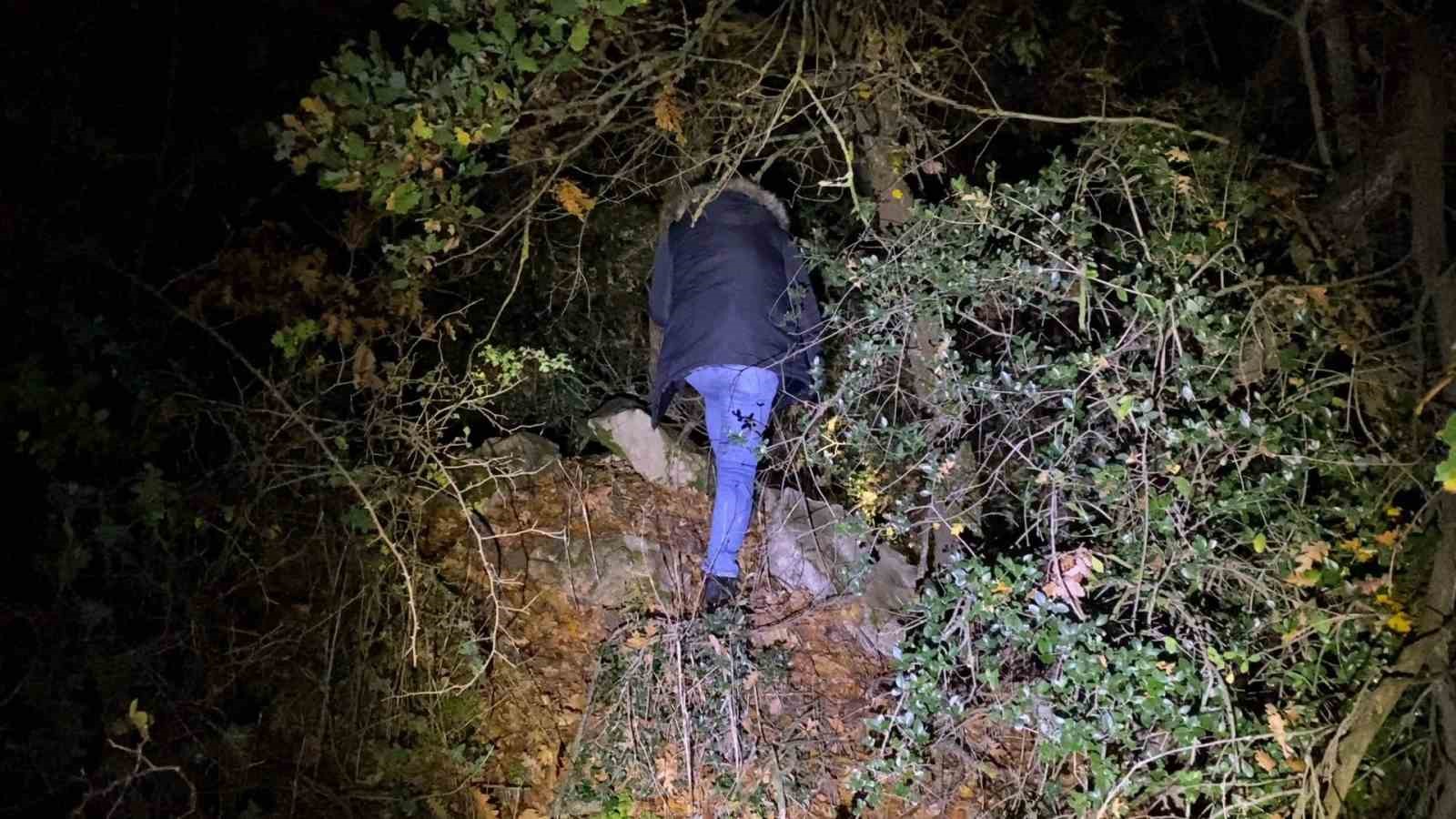 polisin dur ihtarina uymadi camura saplaninca yaya olarak kacti 6 MaBnin96