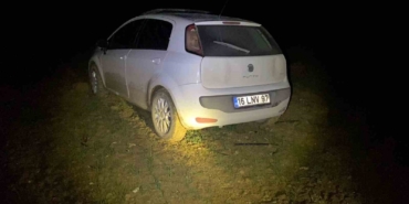 polisin-dur-ihtarina-uymadi-camura-saplaninca-yaya-olarak-kacti-7Ae7Onhf.jpg