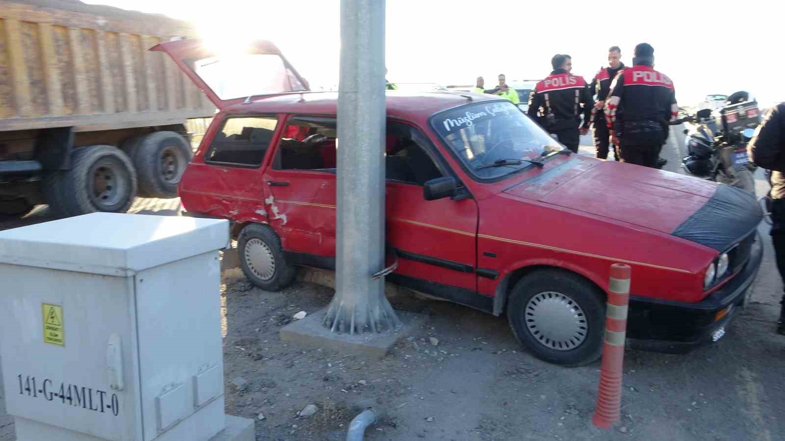 polisin dur ihtarina uymadi kacarken kaza yapti aracta uyusturucu ele gecirildi 3 Gy7W8IhD