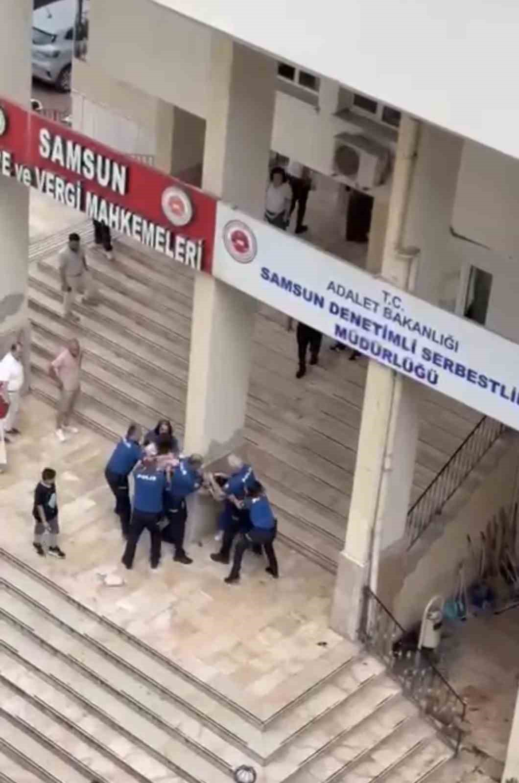 polisin onunde kadin kavgasi 2