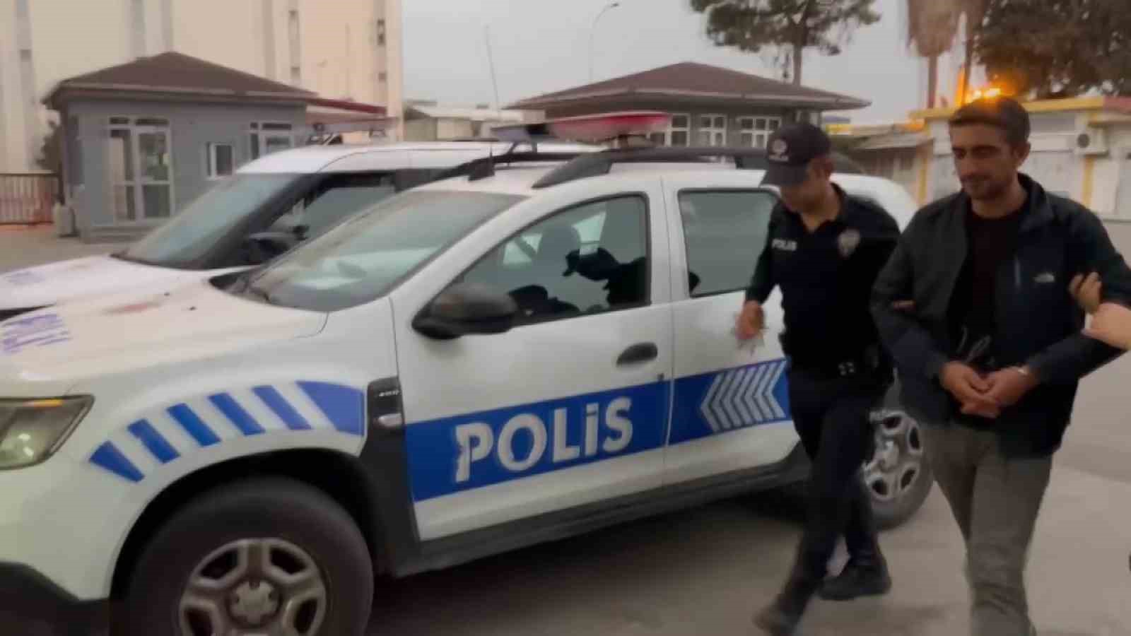 Polisin şüphesiyle yakalandı, 33 yıl hapis cezası çıktı 4 polisin suphesiyle yakalandi 33 yil hapis cezasi cikti 0 84BkQXv8
