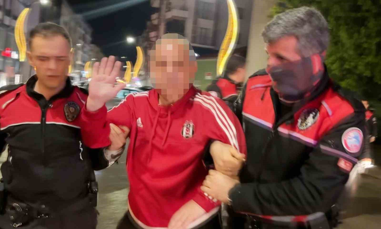 polisin yagmur altinda alkollu surucu ve arkadasi ile imtihani kamerada 2 nVDw9H9V