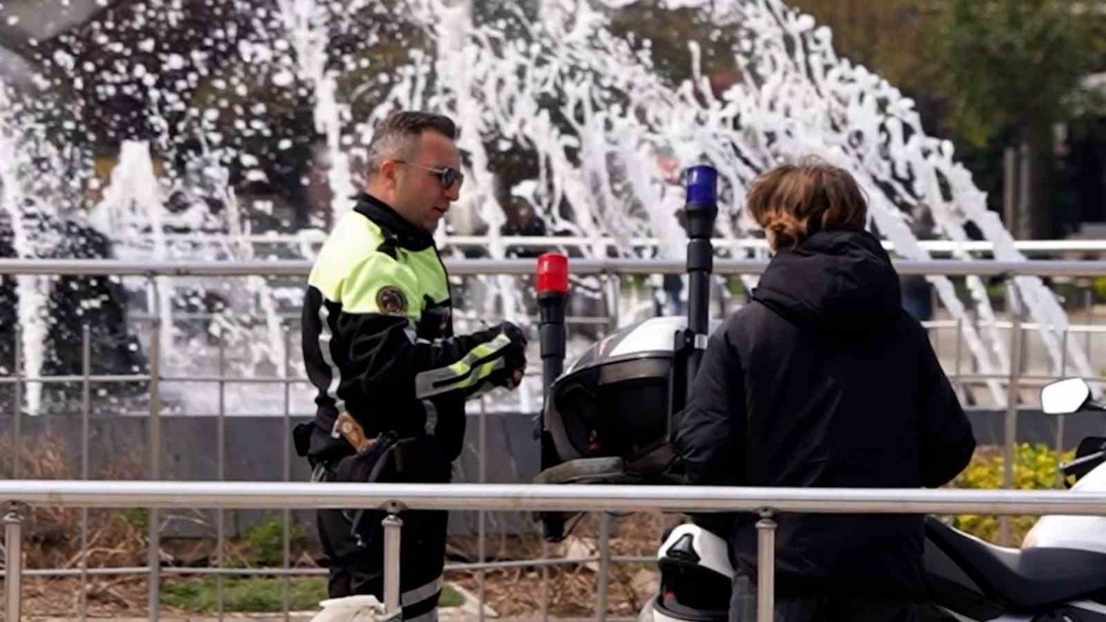 polislere 10 nisan surprizi 1 37AK5yVj