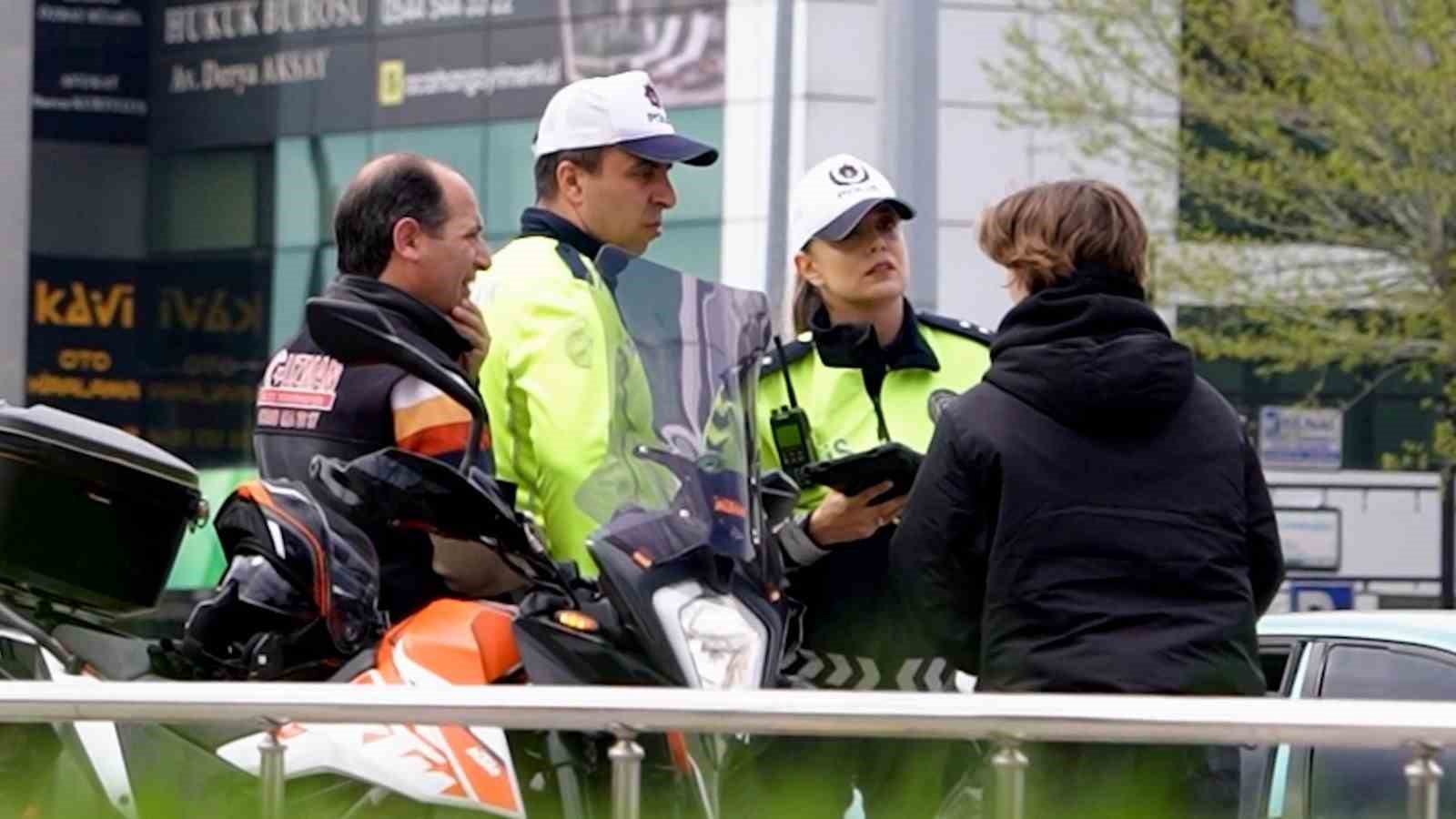polislere 10 nisan surprizi 2 CFPOrrfE