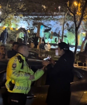 polislerin-sabir-sinavi-196-promil-alkollu-surucu-uygulama-noktasini-birbirine-katti-polislere-hakaret-etti-6nzzMAUP.jpg