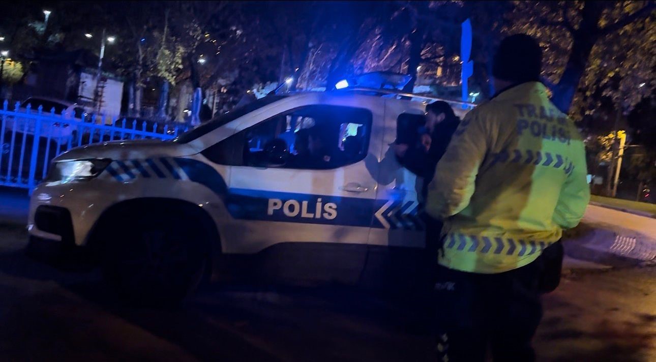 polislerin sabir sinavi 196 promil alkollu surucu uygulama noktasini birbirine katti polislere hakaret etti wrPRywOU