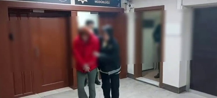 polisten iki ilcede iki ayri uyusturucu operasyonu 5 gozalti 2