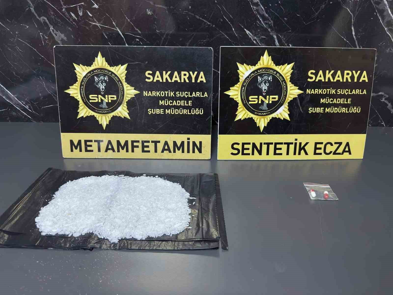 polisten iki ilcede uyusturucu operasyonu 2 tutuklama 0 glR7LzLi