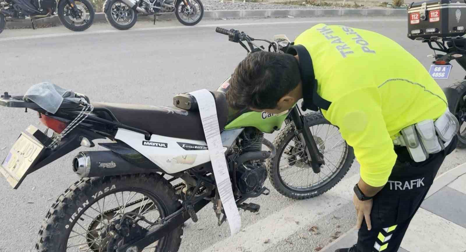 polisten kacan 15 yasindaki motosiklet surucusune 45 bin 746 lira ceza 1 ZT6H5Irm