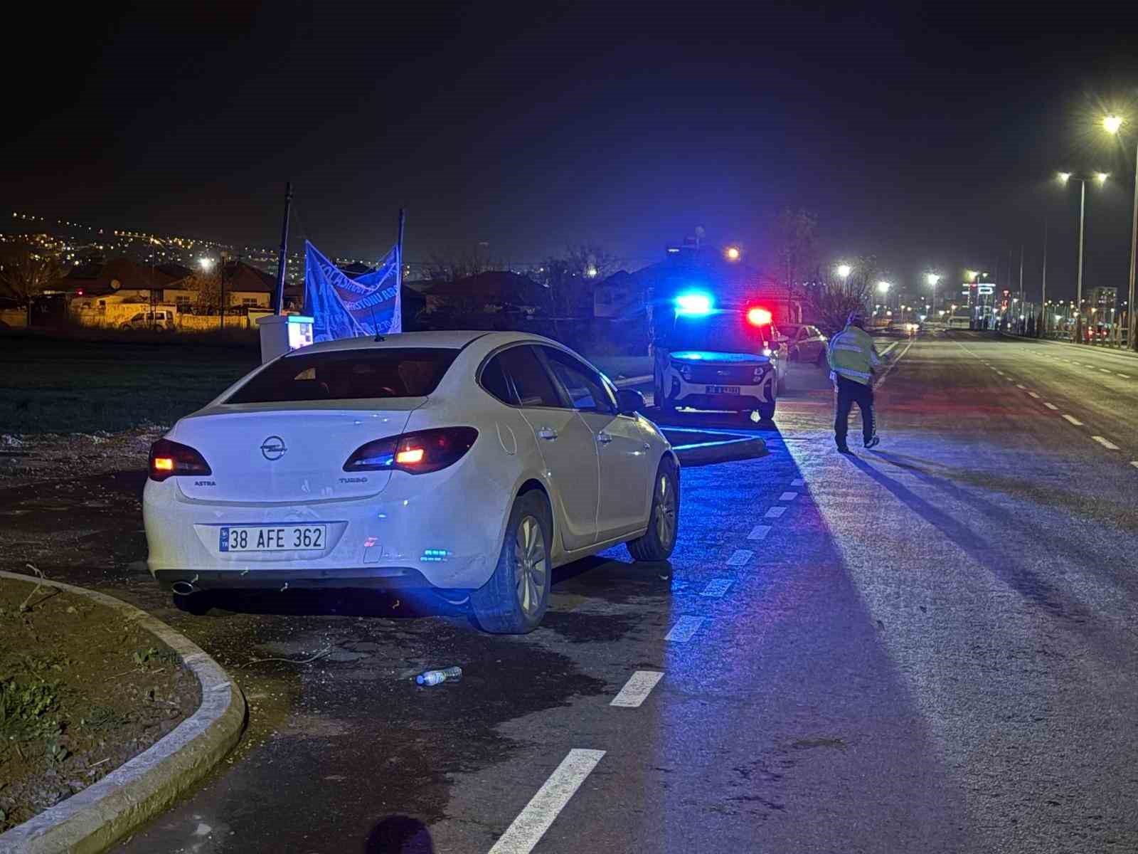 polisten kacan alkollu surucu kaza yapinca yakayi ele verdi 0 sgqZ1auJ