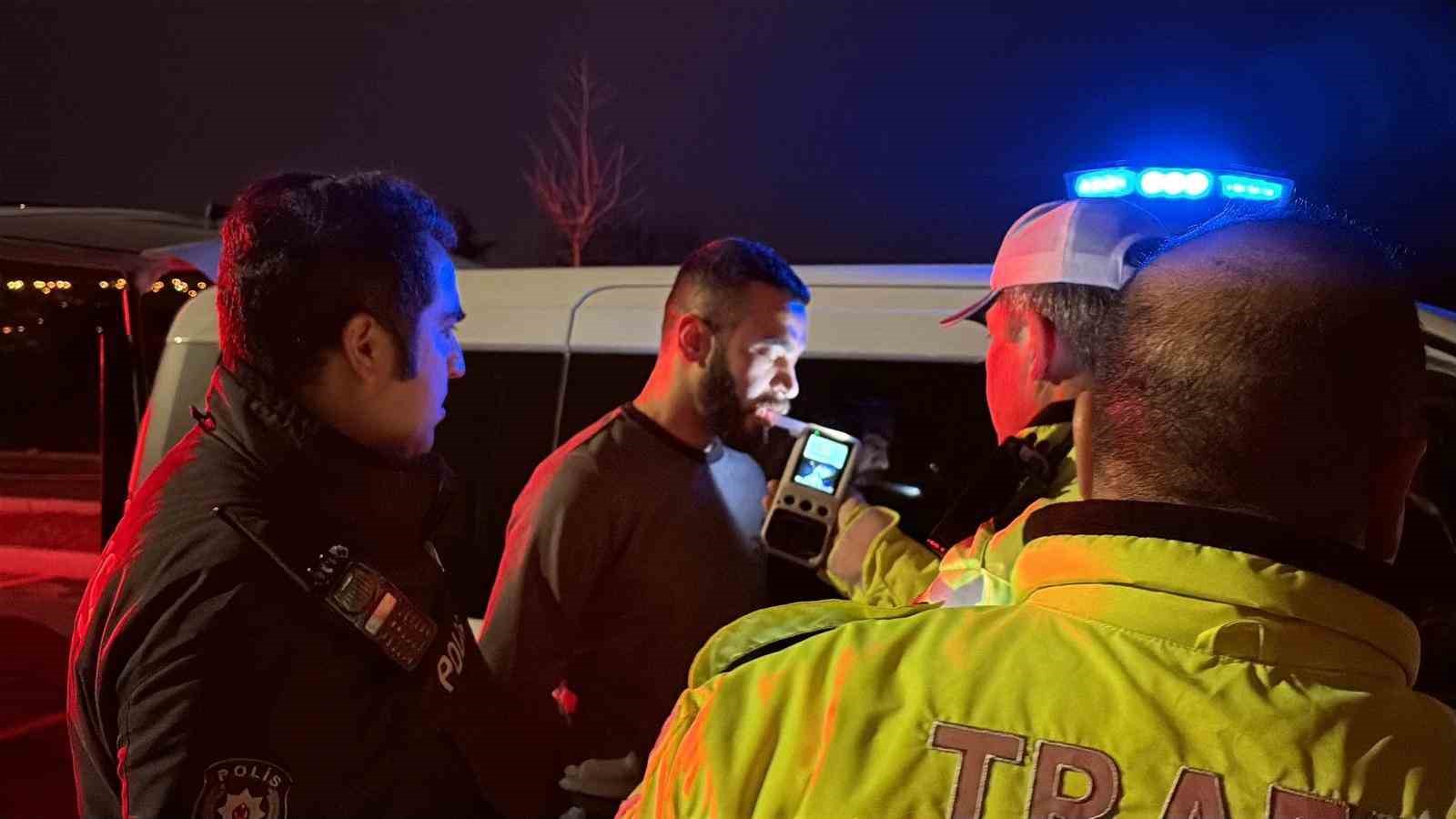 polisten kacan alkollu surucu kaza yapinca yakayi ele verdi 2