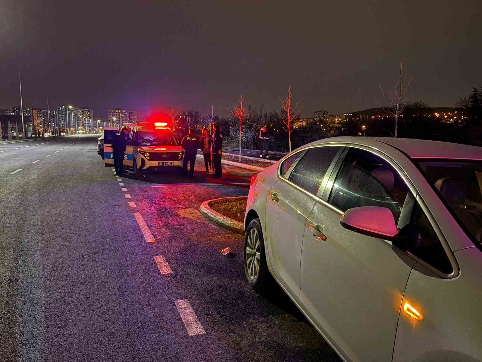 polisten kacan alkollu surucu kaza yapinca yakayi ele verdi 5 DNyqLRNU