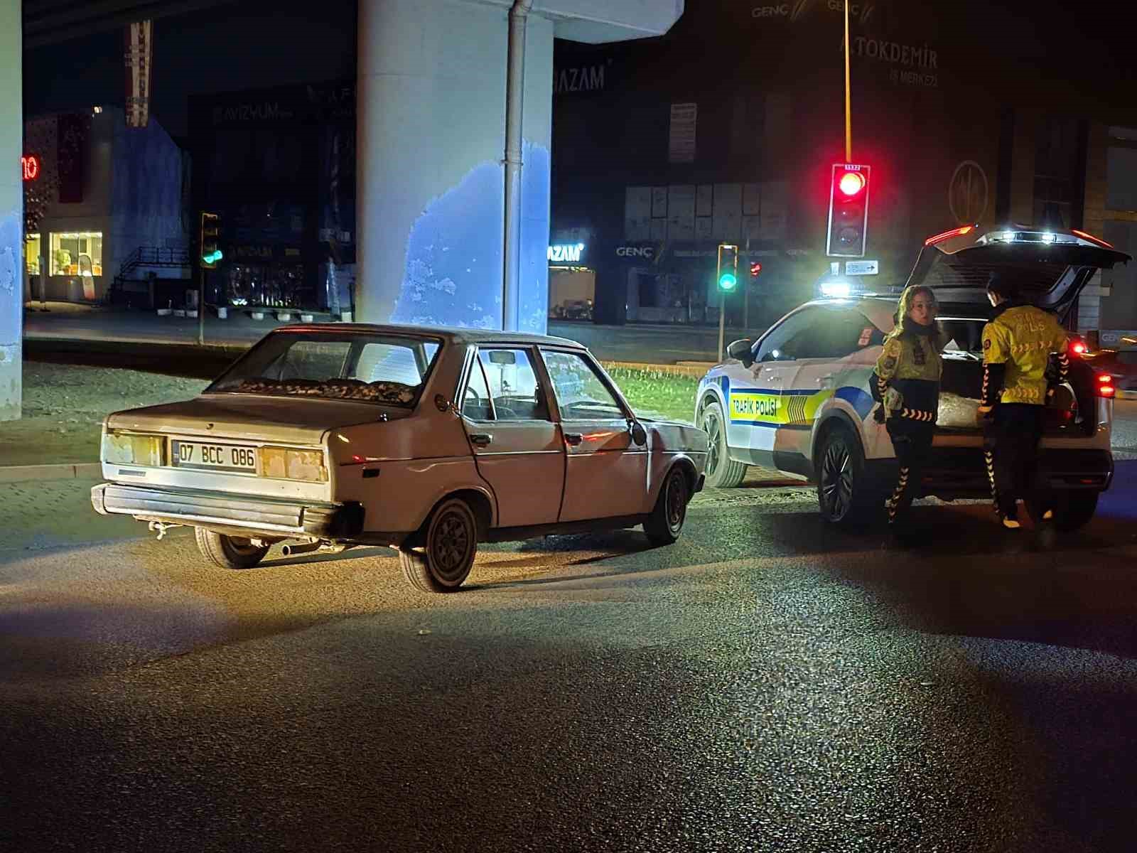 Polisten kaçan alkollü sürücüye 400 bin TL ceza 5 polisten kacan alkollu surucuye 400 bin tl ceza 1 ZYIILNp9