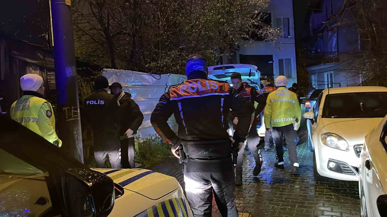 polisten kacan ehliyetsiz surucu hirsini gazeteciden cikartti 260 bin lira ceza 2 sW7iVr1j