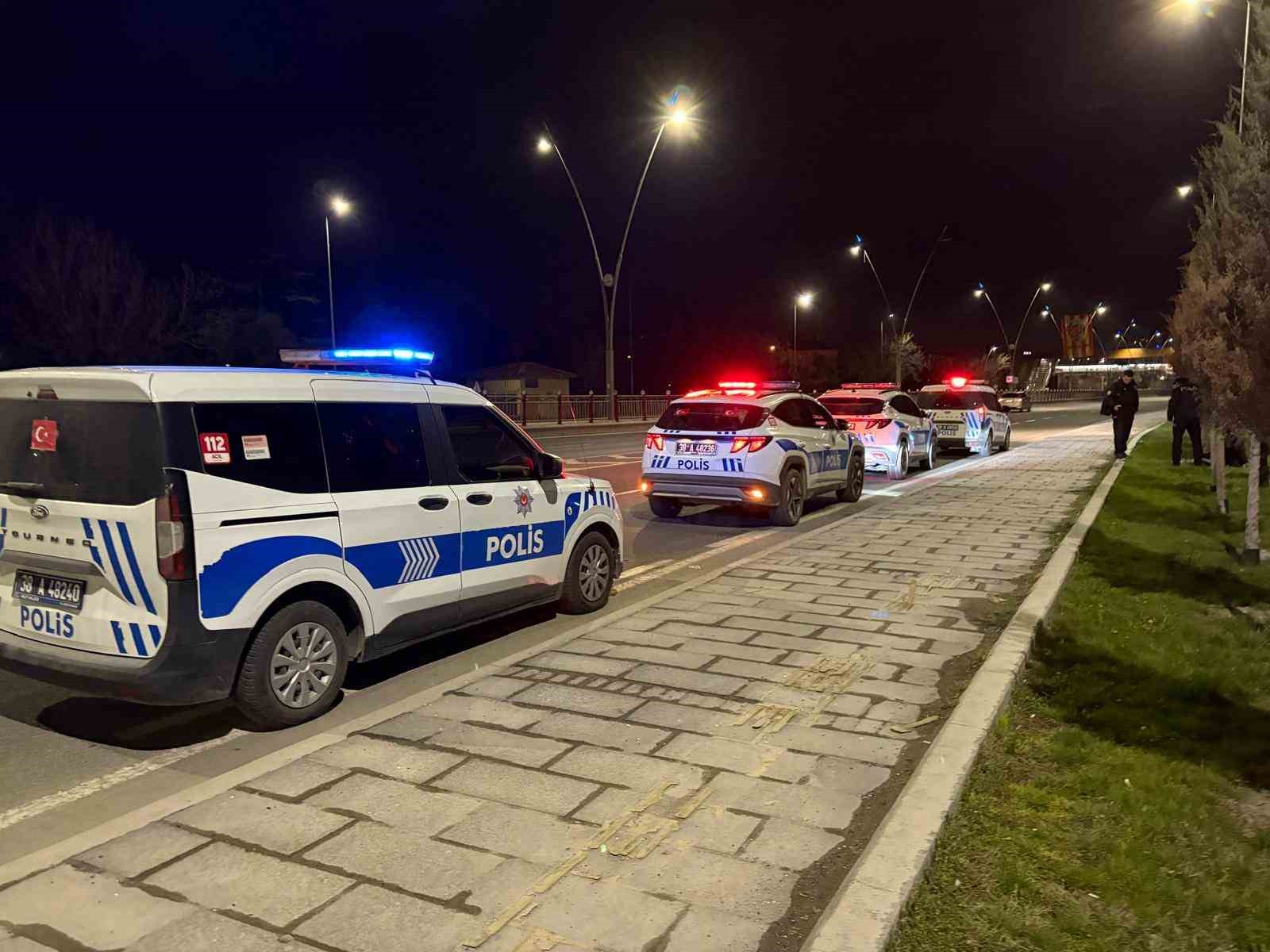 polisten kacarken yola firlattigi kagittan uyusturucu cikti 1