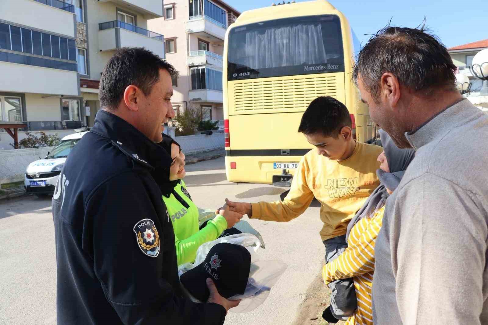 polisten kalpten kalbe uzanan devriye 2 pjLGzfQ9