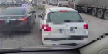 polisten-nefes-kesen-kovalamaca-damacanalardan-su-yerine-28-kilo-sivi-uyusturucu-cikti-dKdmXRFb.jpg
