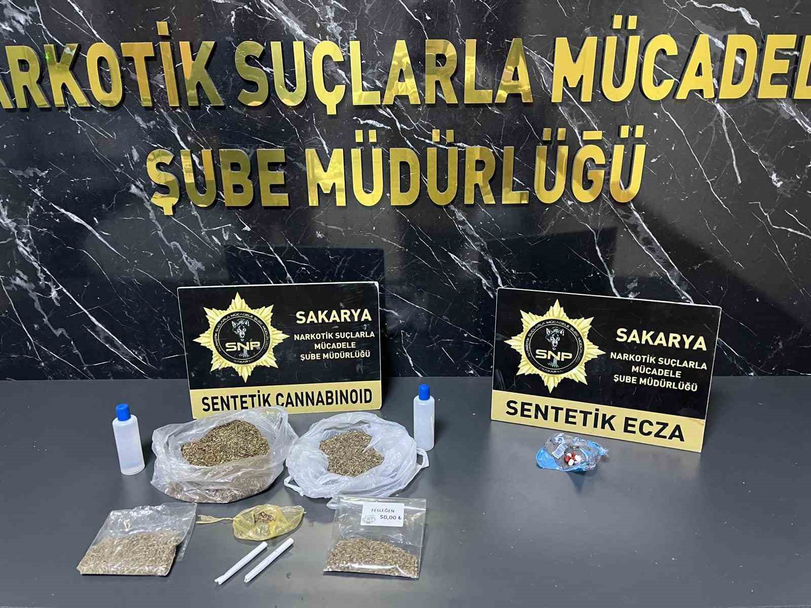 polisten sokak saticilarina operasyon 13 supheli gozaltinda 4 uh5IBTFd