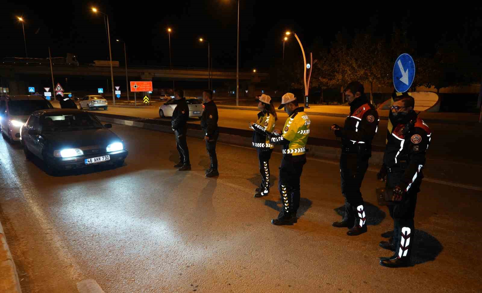 polisten yahsihanda emniyettesiniz uygulamasi uyusturucuya ve suca gecit verilmedi 7 eH7GAbVf