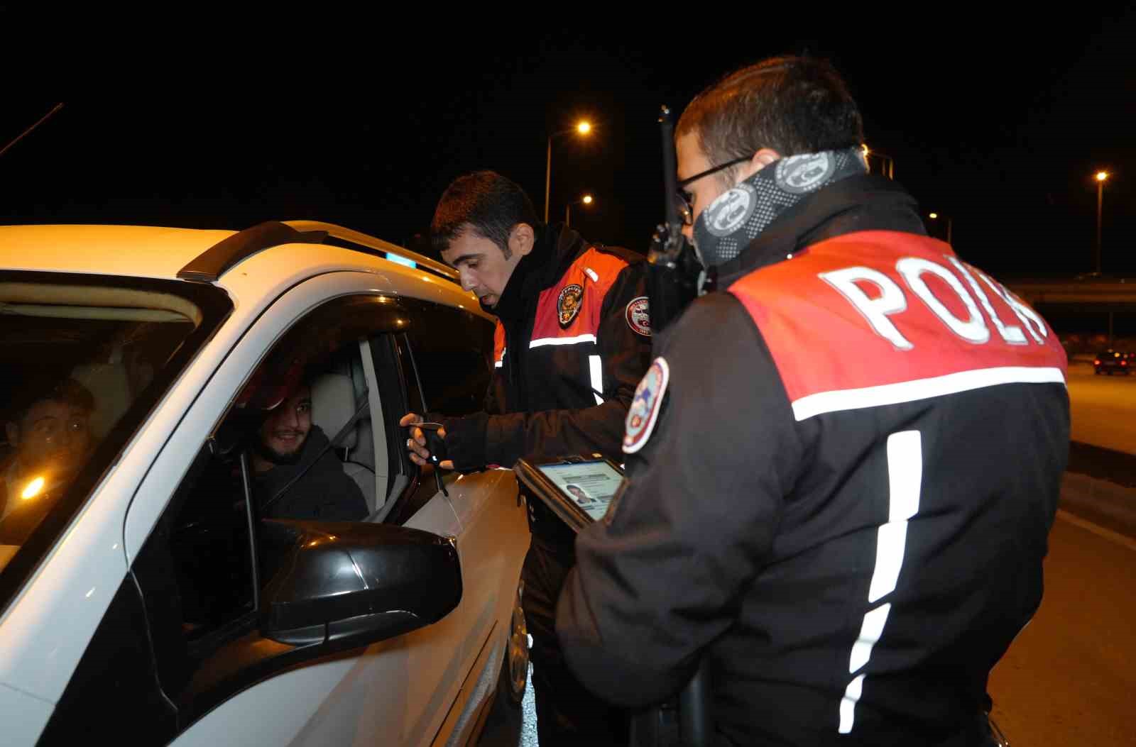 polisten yahsihanda emniyettesiniz uygulamasi uyusturucuya ve suca gecit verilmedi 8 Mynw2ZaM