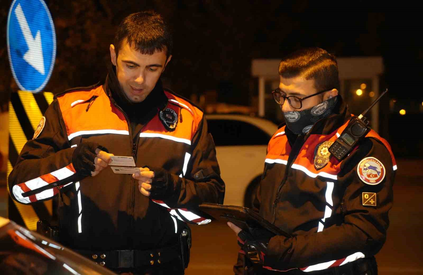 polisten yahsihanda emniyettesiniz uygulamasi uyusturucuya ve suca gecit verilmedi 9 FXrGGHaN