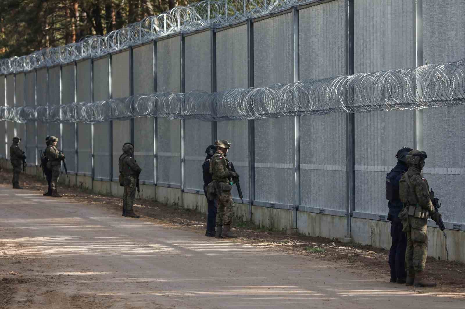 polonya belarus sinirina yeni bariyer insa edecek 0 m1yhcJI8