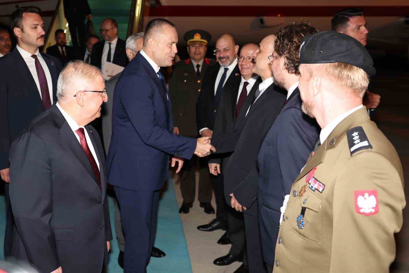 Polonya Cumhurbaşkanı Nawrocki Ankara’da 5 polonya cumhurbaskani nawrocki ankarada 1 zwp5my4k