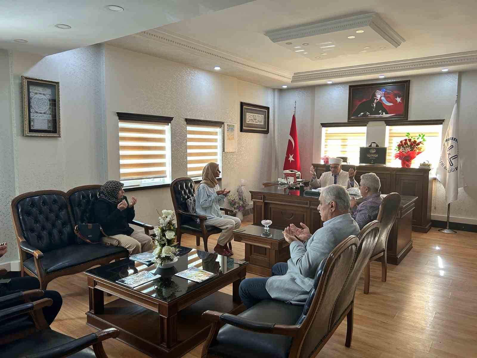 polonyali gazeteci antalyada musluman oldu 2 Dk25HXGr