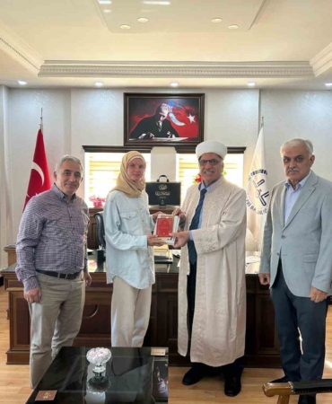 polonyali-gazeteci-antalyada-musluman-oldu-7EhniUc4.jpg