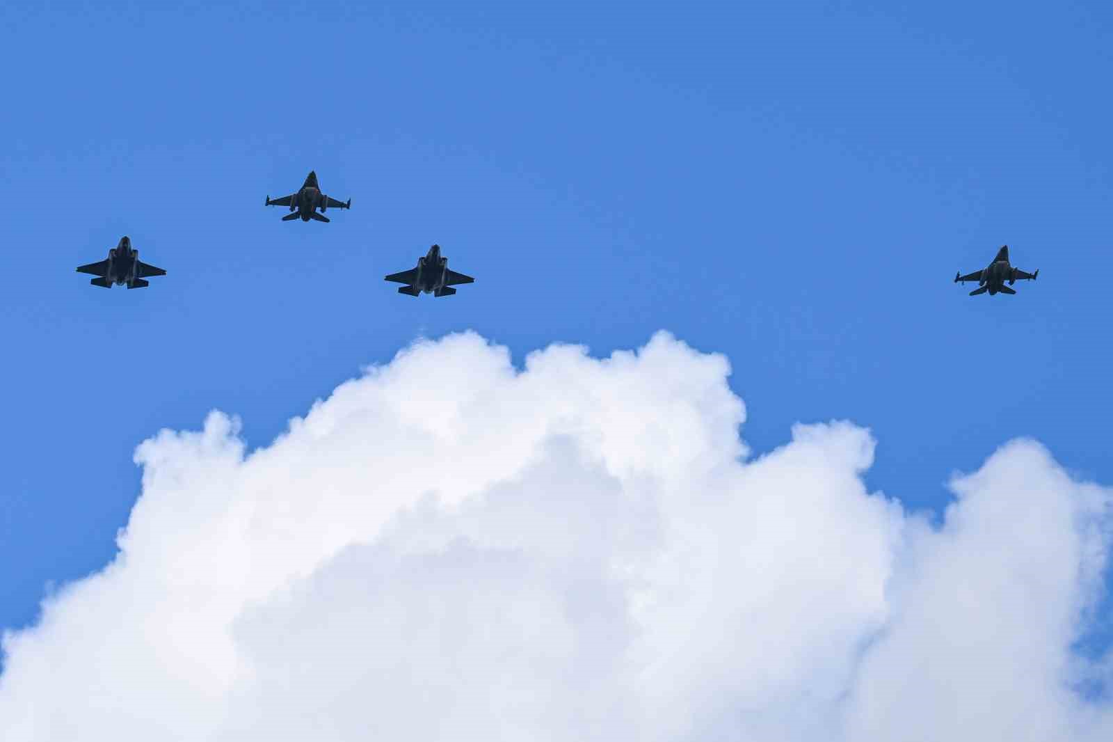 polonyanin f 35 savas ucaklari ilk ucuslarini gerceklestirdi 1 KF3XD7vA