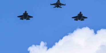 polonyanin-f-35-savas-ucaklari-ilk-ucuslarini-gerceklestirdi-fPsRhHPX.jpg