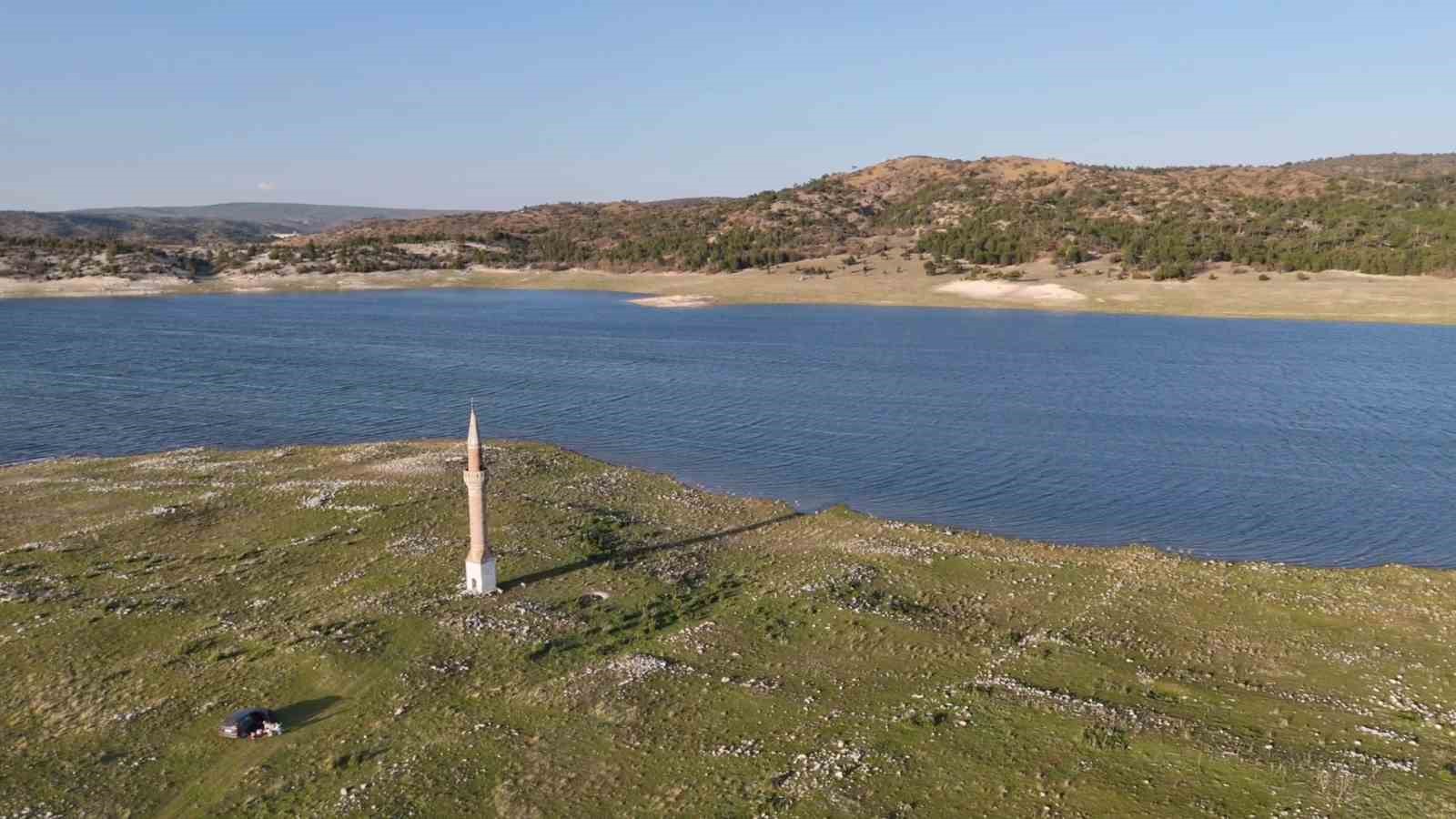 porsuk barajinda geriye cekilen su tedirgin etti 2 8G4OVGpM
