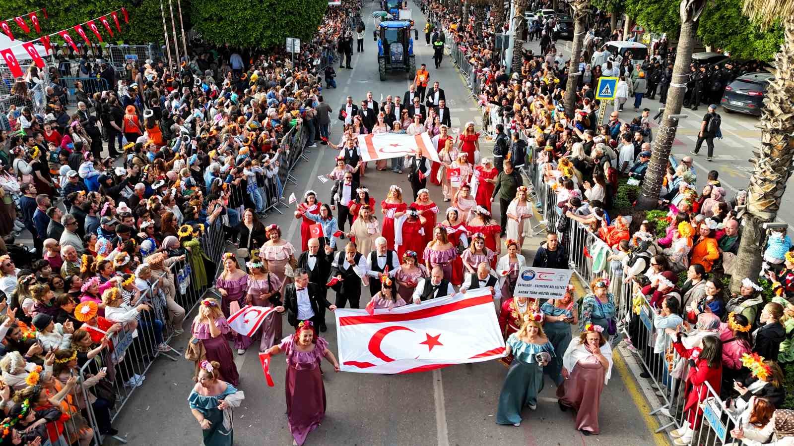 portakal cicegi karnavalinda renkli kortej 5 nYXef1d4