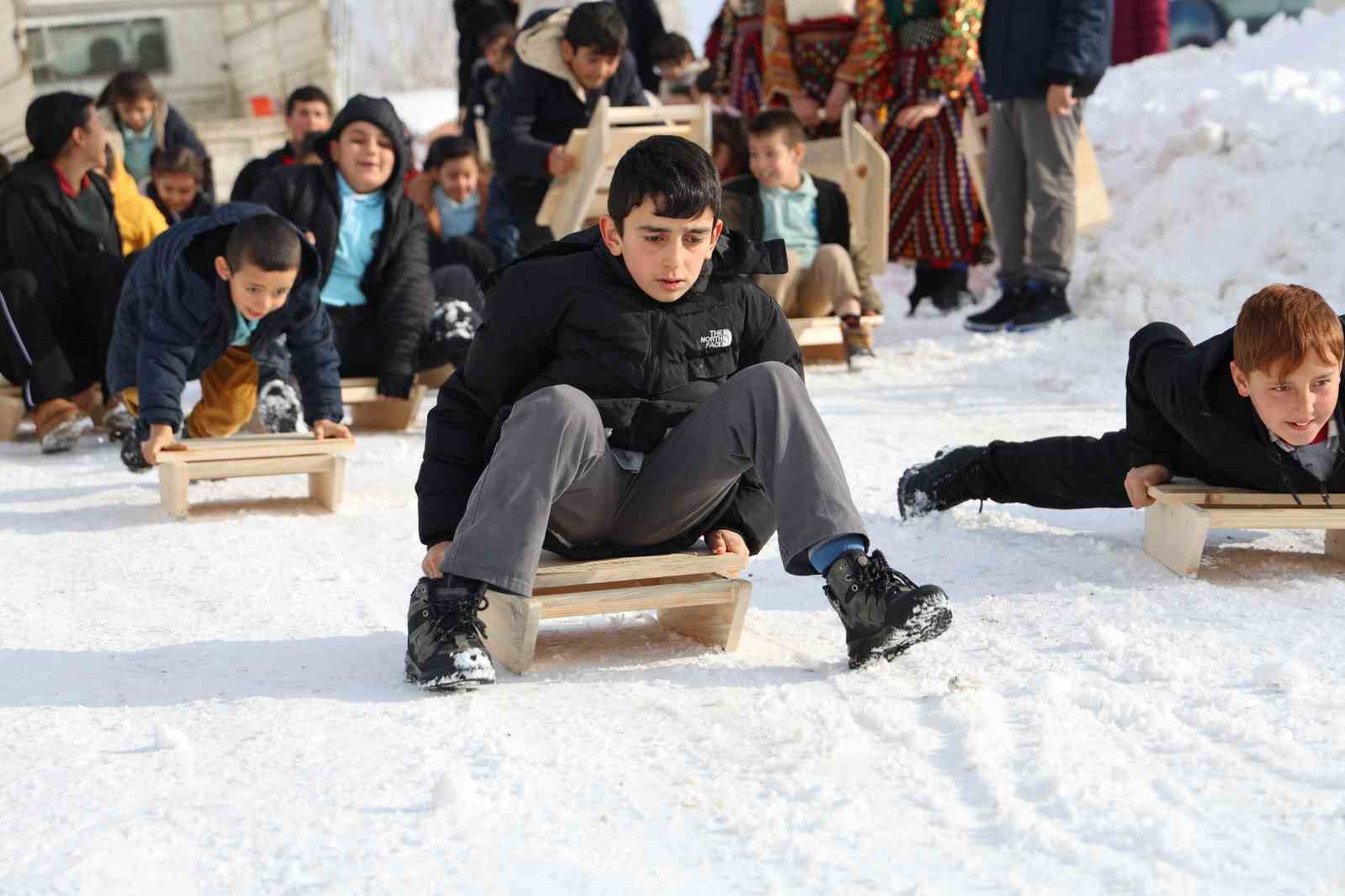 poset ve legenle kayiyorlardi kizak hediyesi turku yaktirdi 3 CtSQverW