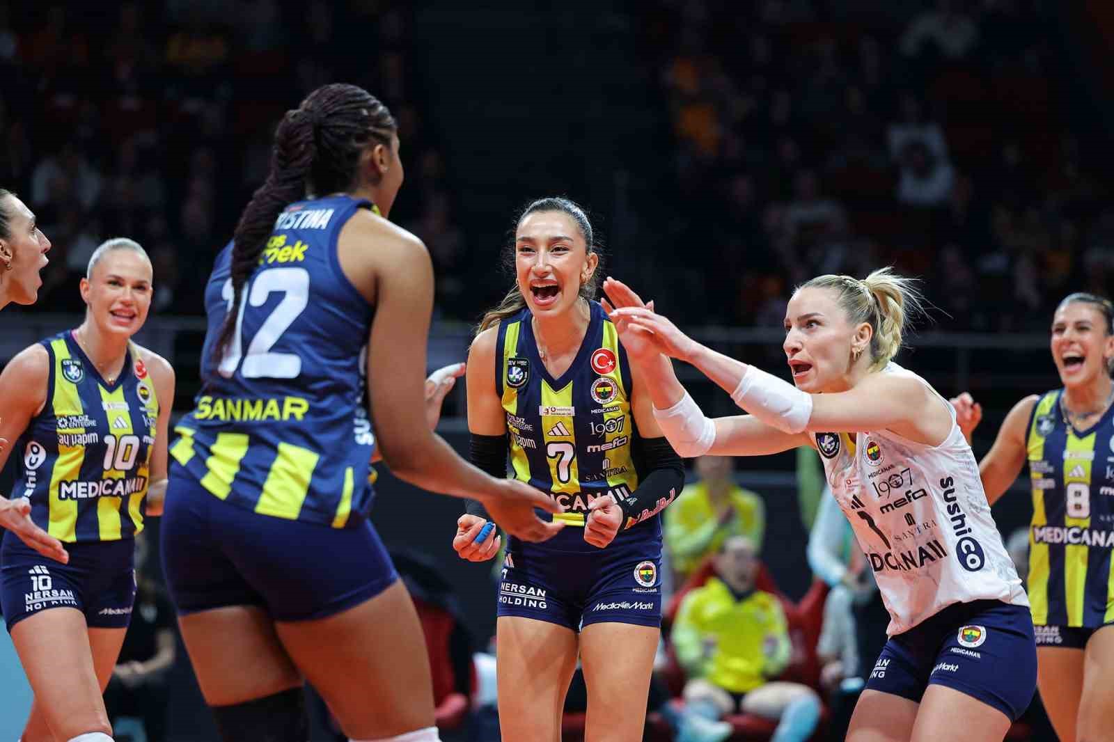 Pota ve filedeki derbilerde Fenerbahçe’den çifte zafer 7 pota ve filedeki derbilerde fenerbahceden cifte zafer 3 GVhPBU4r