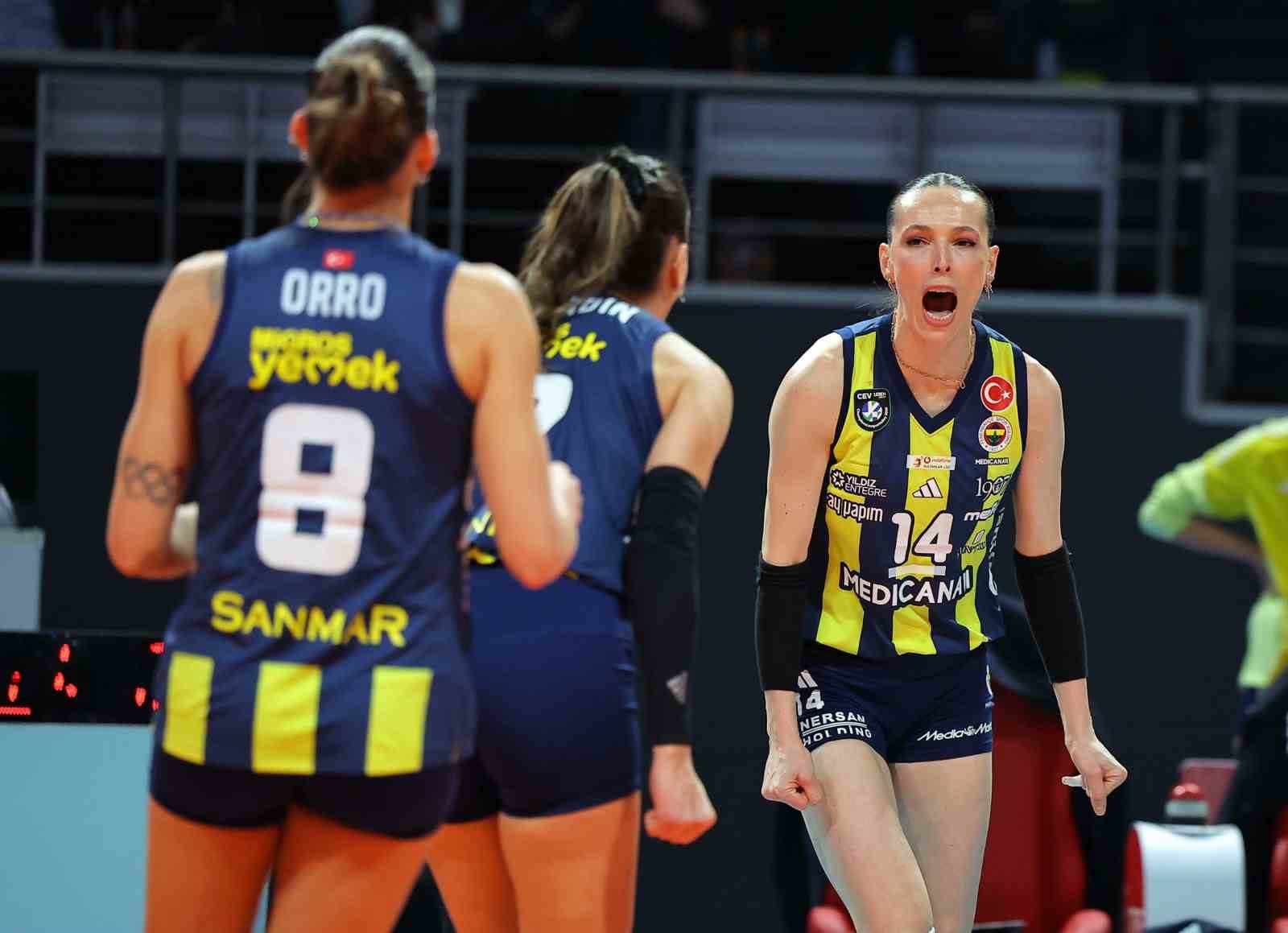 Pota ve filedeki derbilerde Fenerbahçe’den çifte zafer 9 pota ve filedeki derbilerde fenerbahceden cifte zafer 5 QqV8JXjT