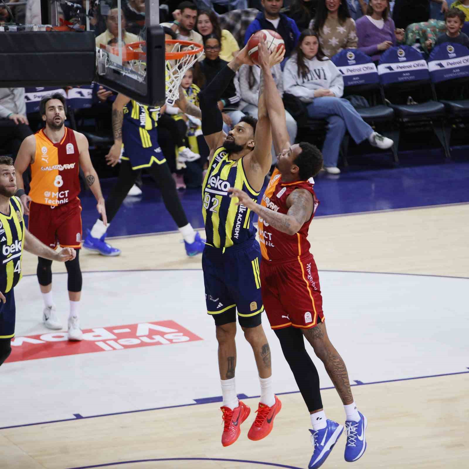 potadaki derbide kazanan fenerbahce 13 SVwau8Ig