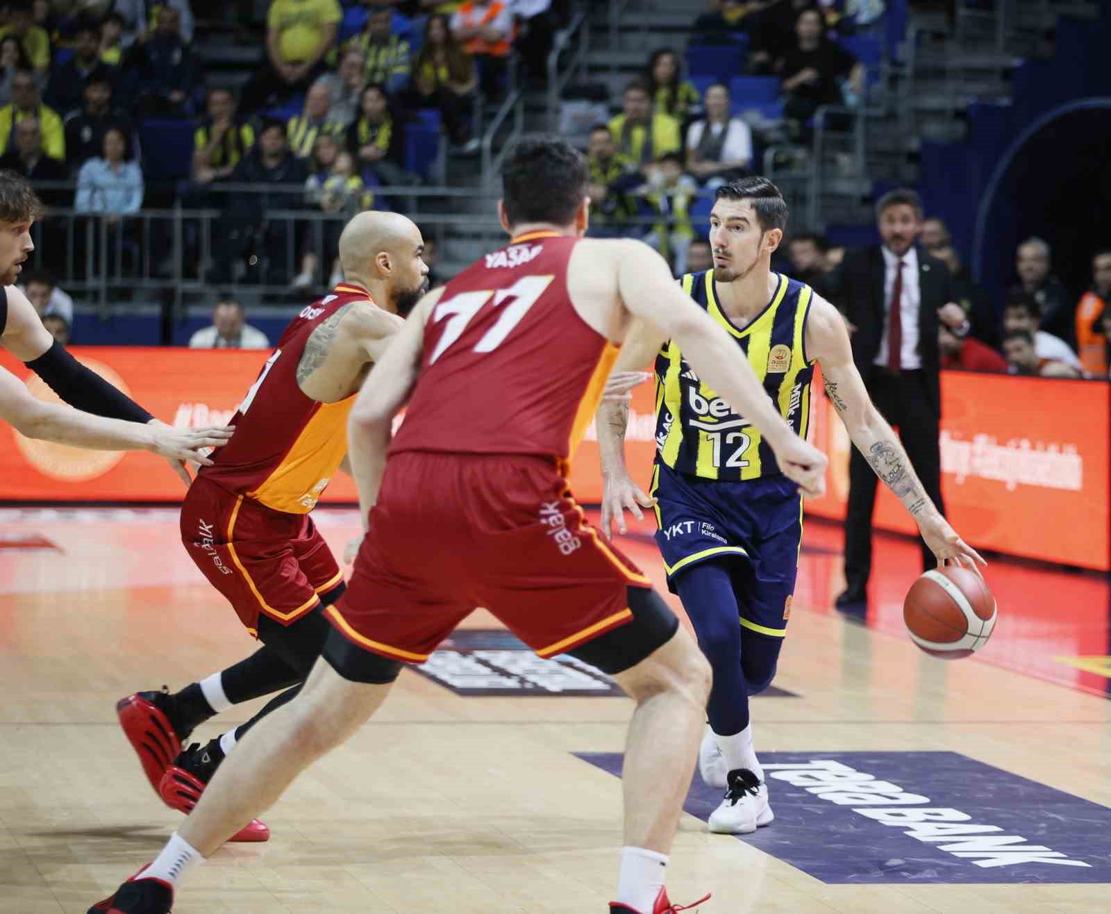 potadaki derbide kazanan fenerbahce 8 azA16MW1