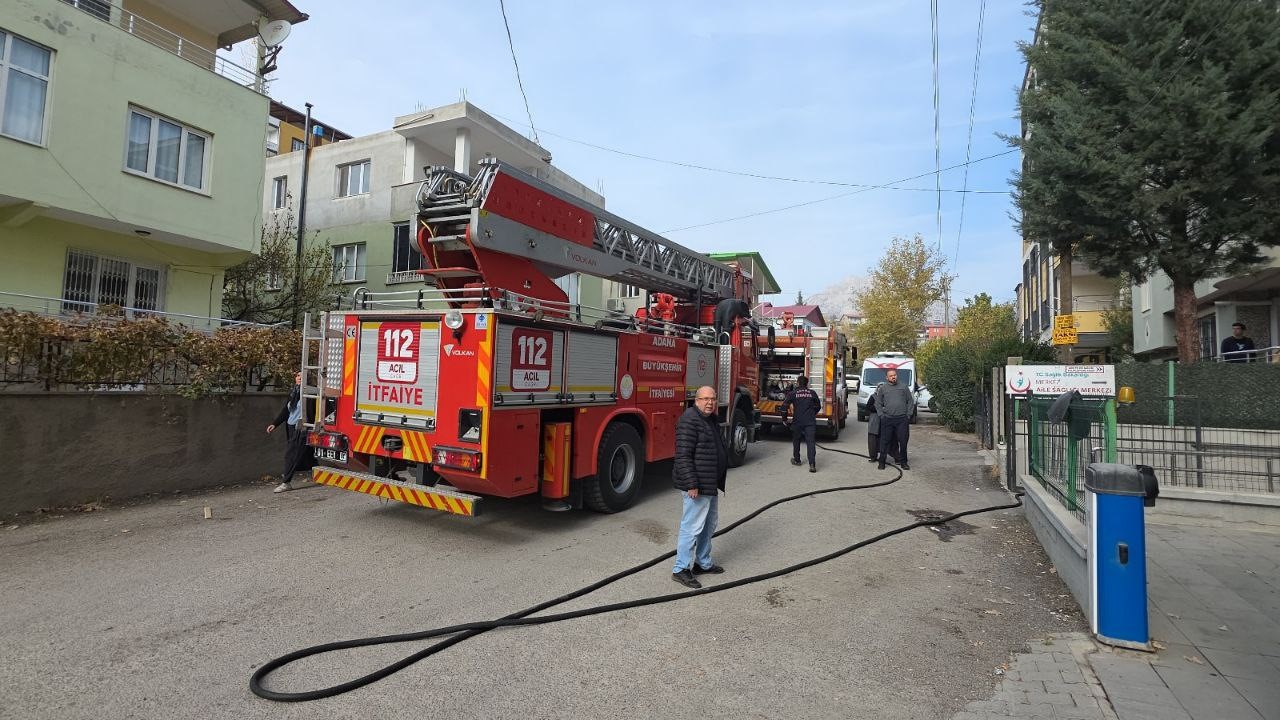pozanti aile sagligi merkezinde yangin 1 Opp4dfzl