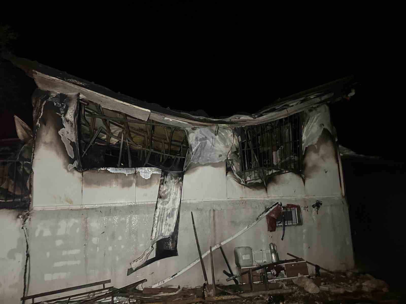 prefabrik evde cikan yanginda kari koca hayatini kaybetti 3 ySAs94O4