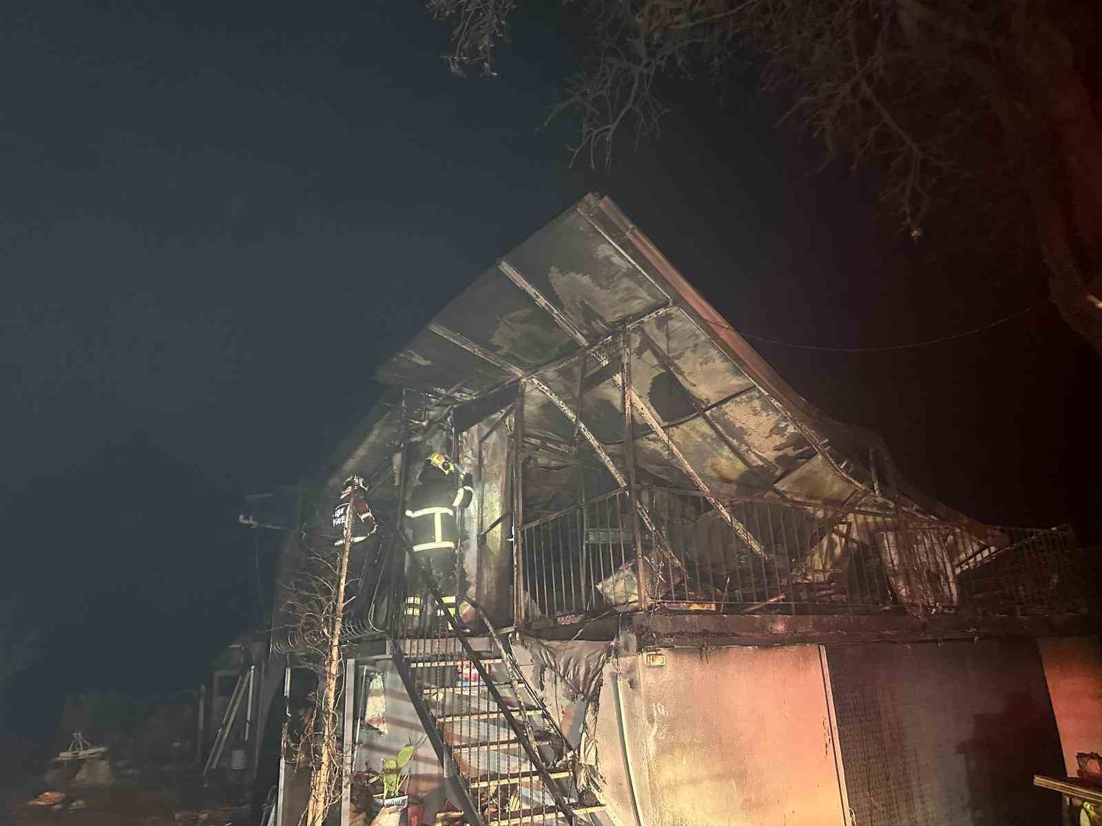 prefabrik evde cikan yanginda kari koca hayatini kaybetti 6 BtqYWMhd
