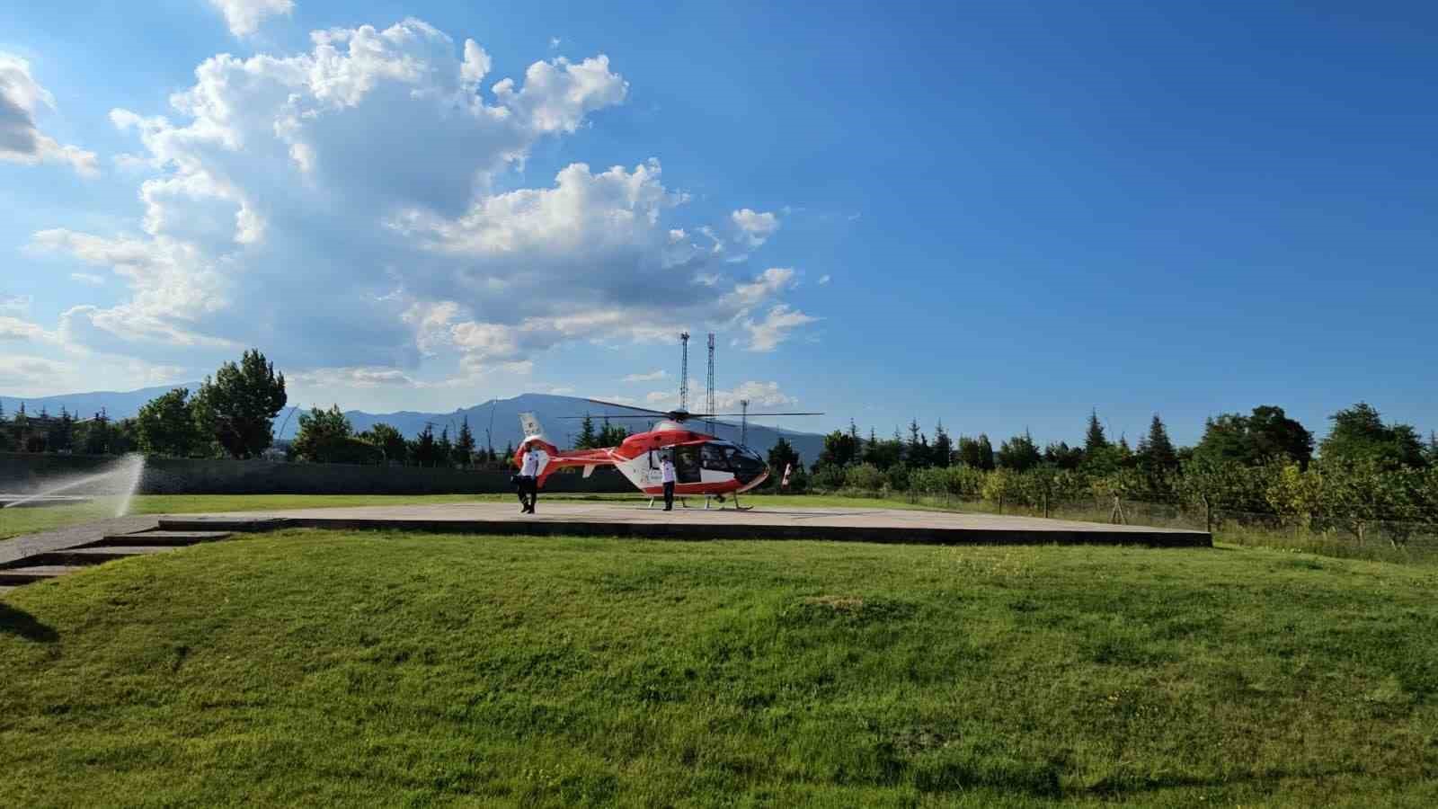 premature ikizlerden biri helikopter ambulansla nigdeye nakledildi 3 71C8YcYF