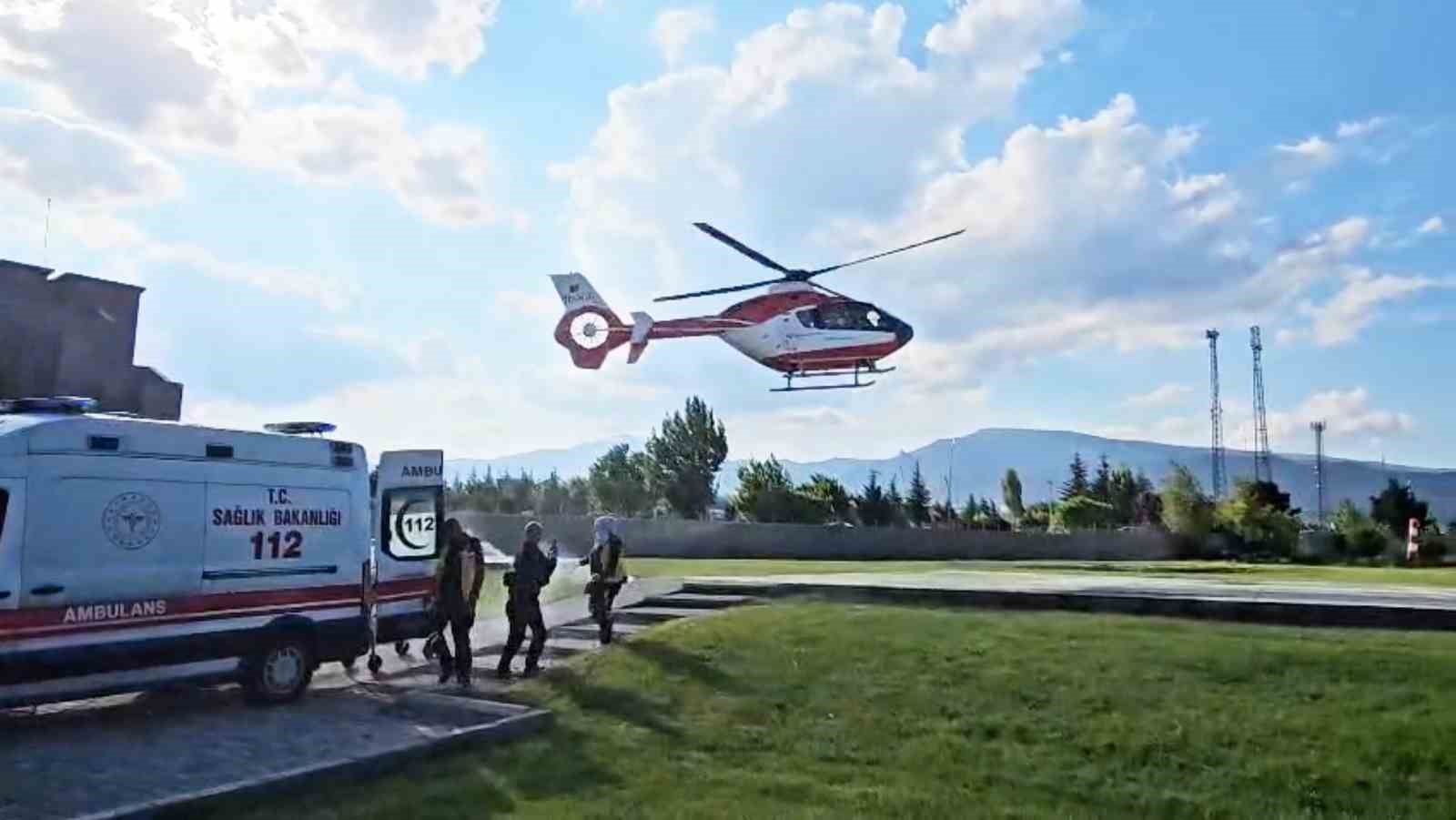 premature ikizlerden biri helikopter ambulansla nigdeye nakledildi 6 VSLkpzBD