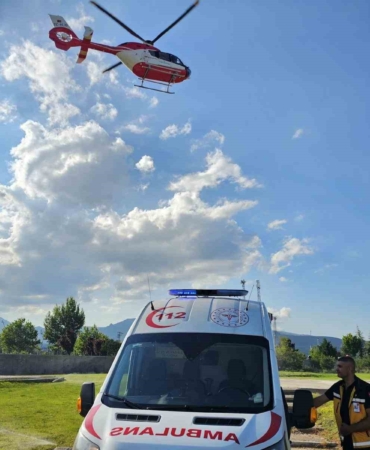 premature-ikizlerden-biri-helikopter-ambulansla-nigdeye-nakledildi-tKA1JTCN.jpg
