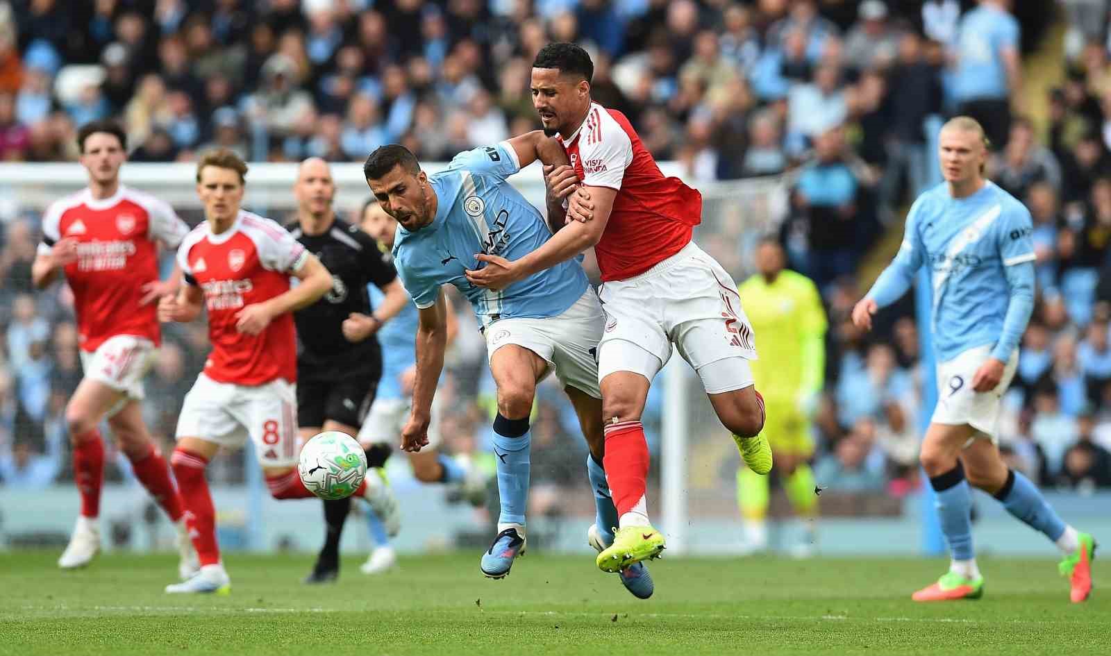 premier ligde zirve yarisisinda manchester city arsenali maglup etti 1 Gq6DaDMG