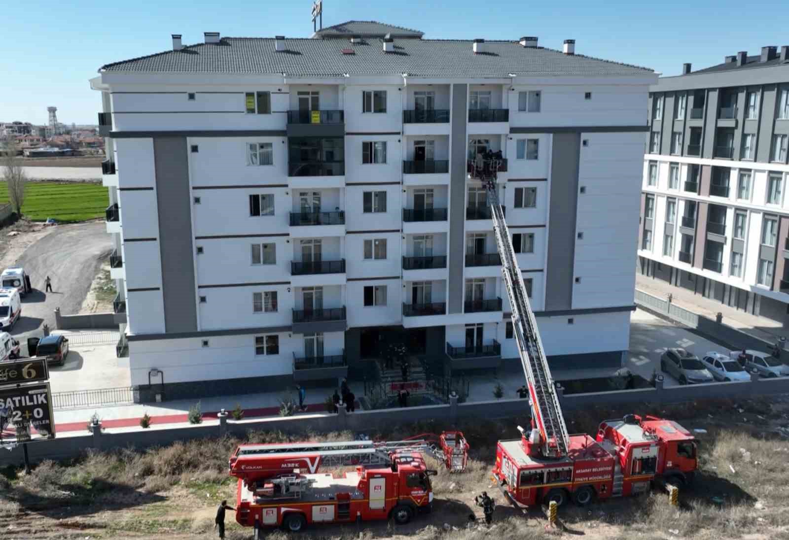 prizde unutulan sarj aleti yangin cikardi 16 kisi hastanelik oldu 1